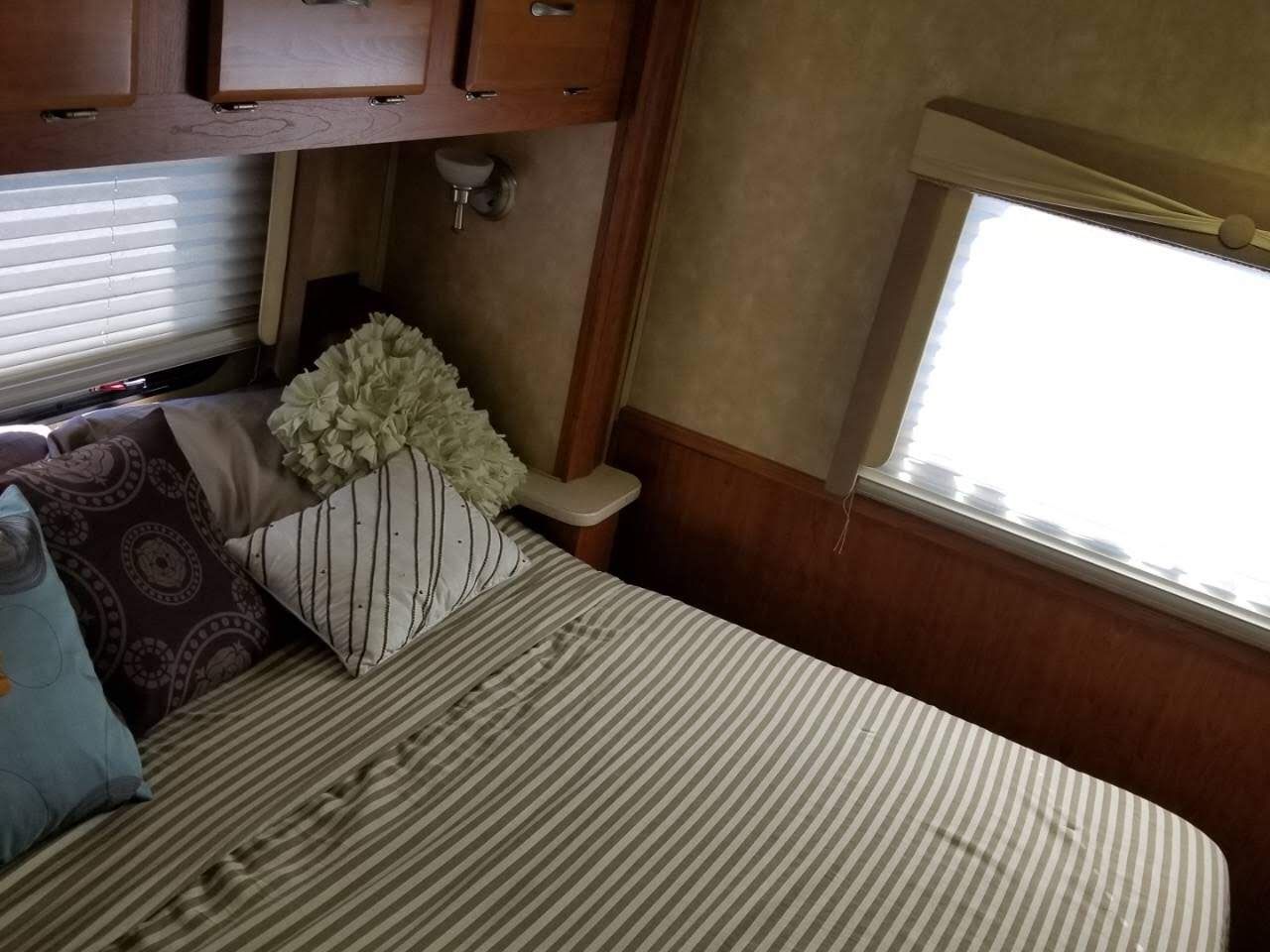 2008 SE by Forest River bunkhouse class A RV Motorhome Immaculate for sale in Denver